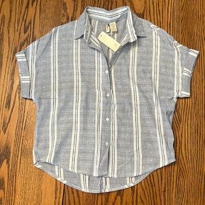 striped short sleeve collared button up